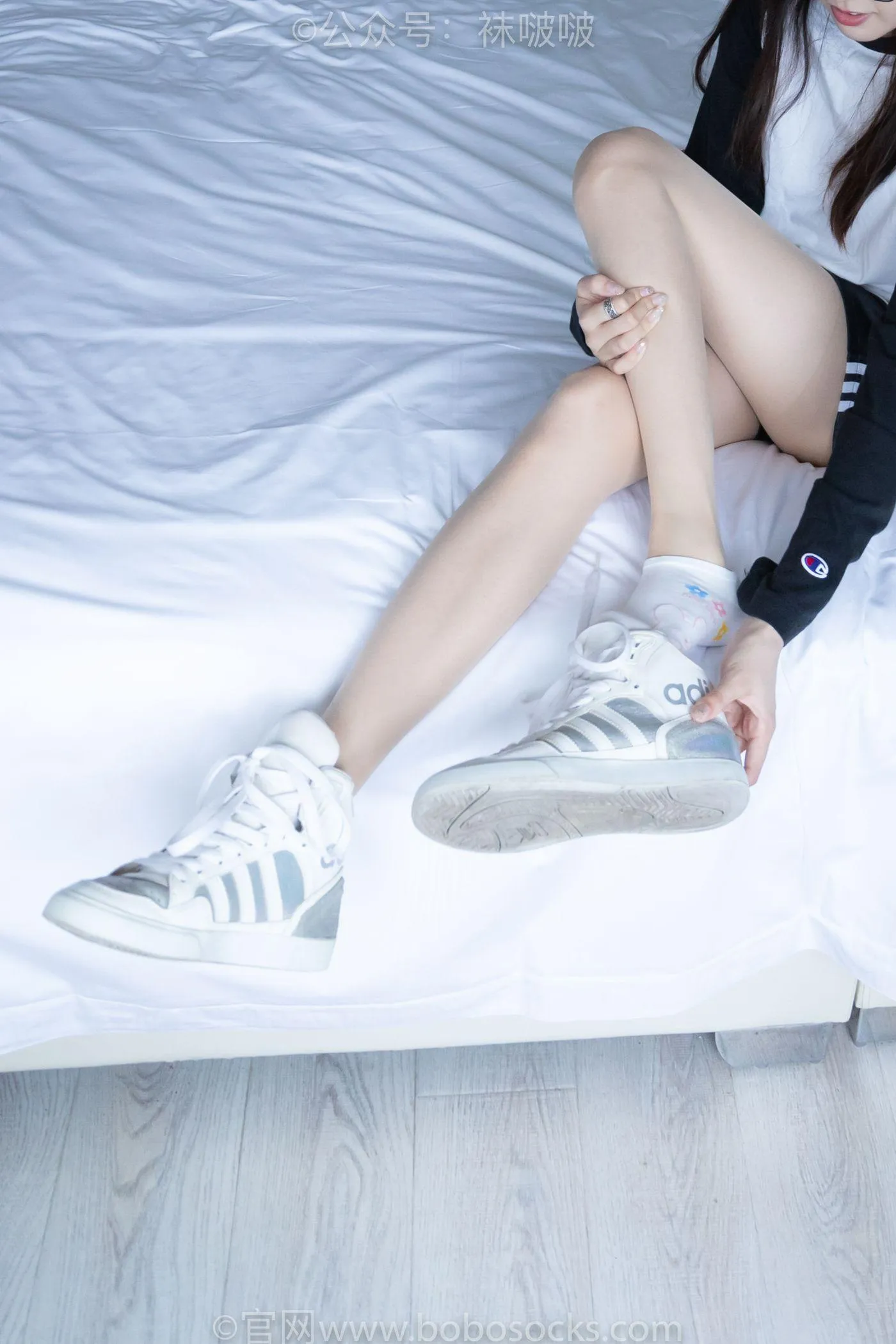 [BoBoSocks袜啵啵]NO.015 稚予-阿迪板鞋、白色短棉袜、肉丝 [135P]插图